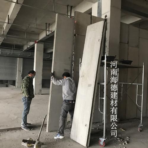 輕質(zhì)復合夾心實(shí)心隔墻板 輕質(zhì)復合夾心實(shí)心隔墻板