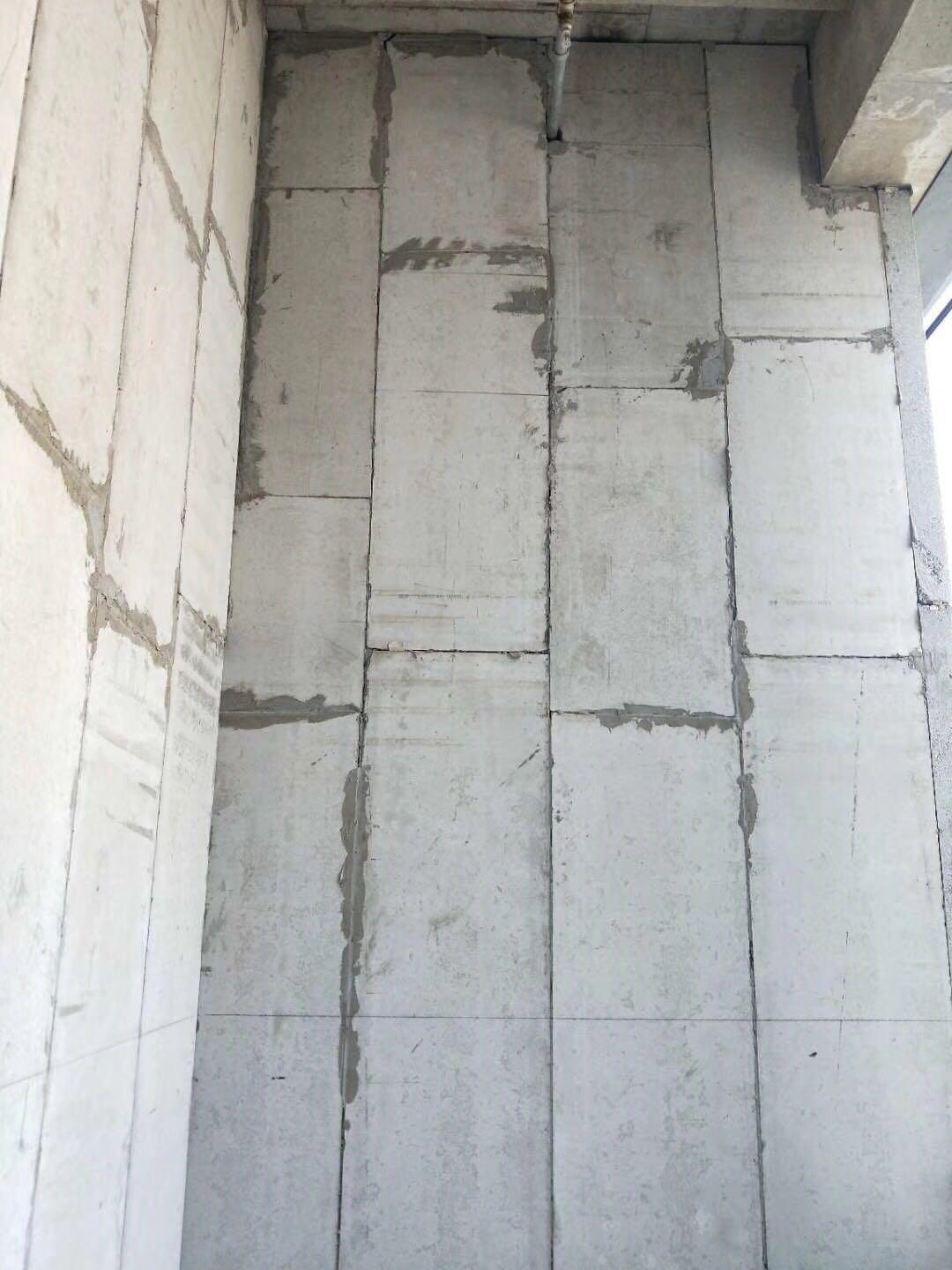 輕質(zhì)隔墻板 輕質(zhì)隔墻板